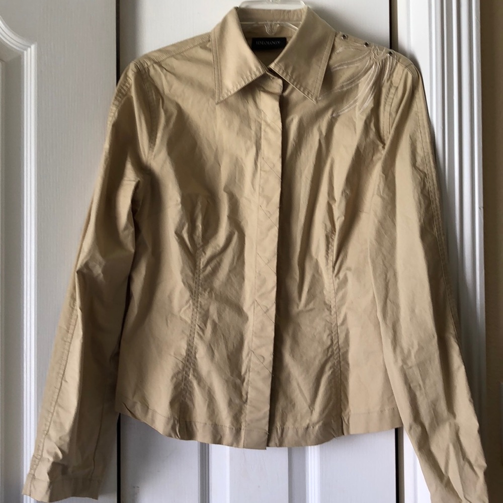 Ideology tan top with stitched design on back